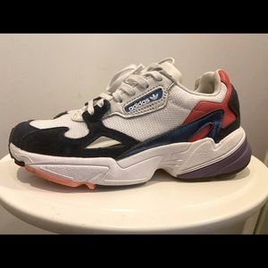 Women size 5.5 shoes/ Nike & Vans